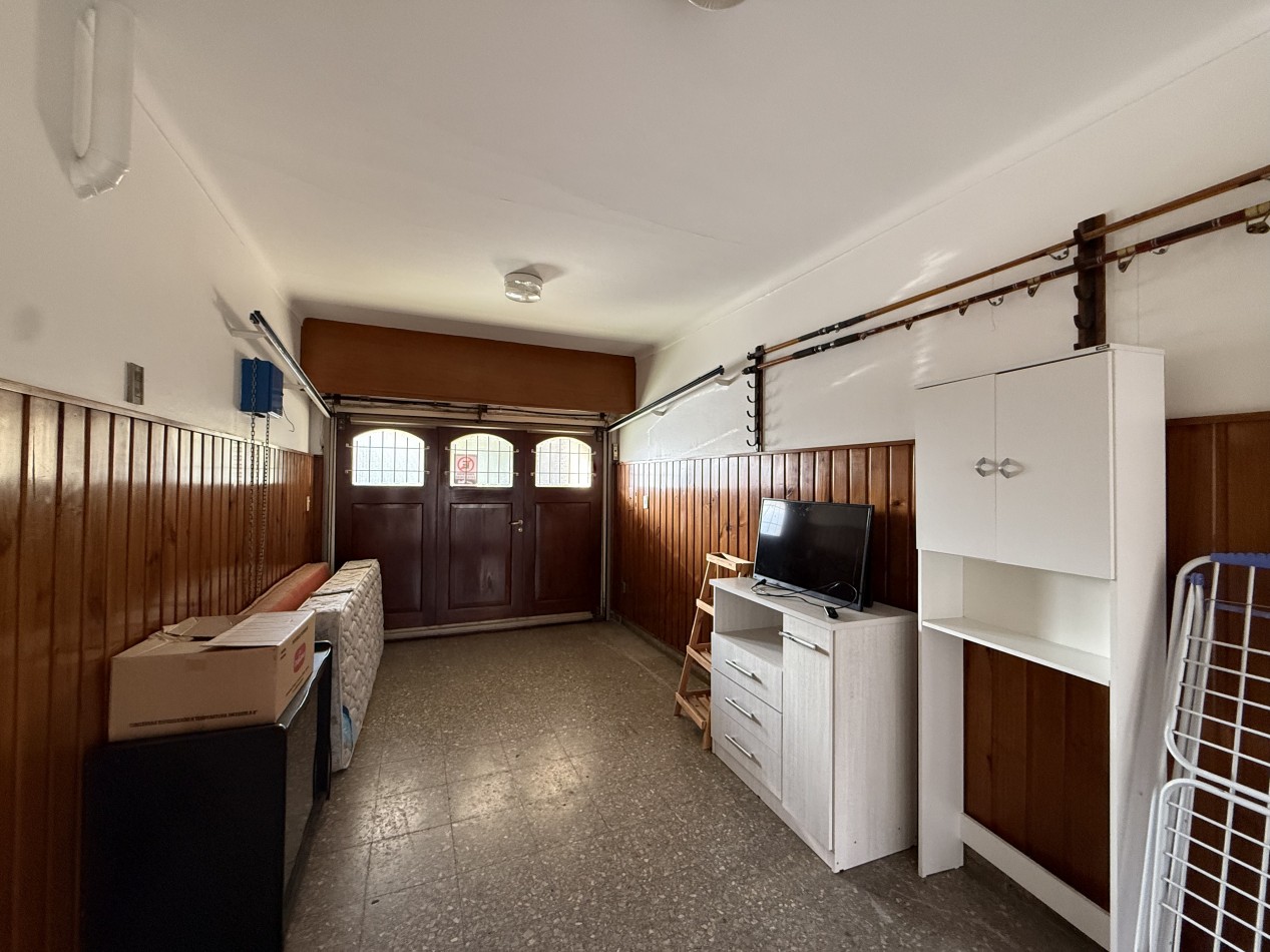 CHALET 3 AMBIENTES CON GARAGE, PATIO Y QUINCHO EN CHAUVIN. MAR DEL PLATA