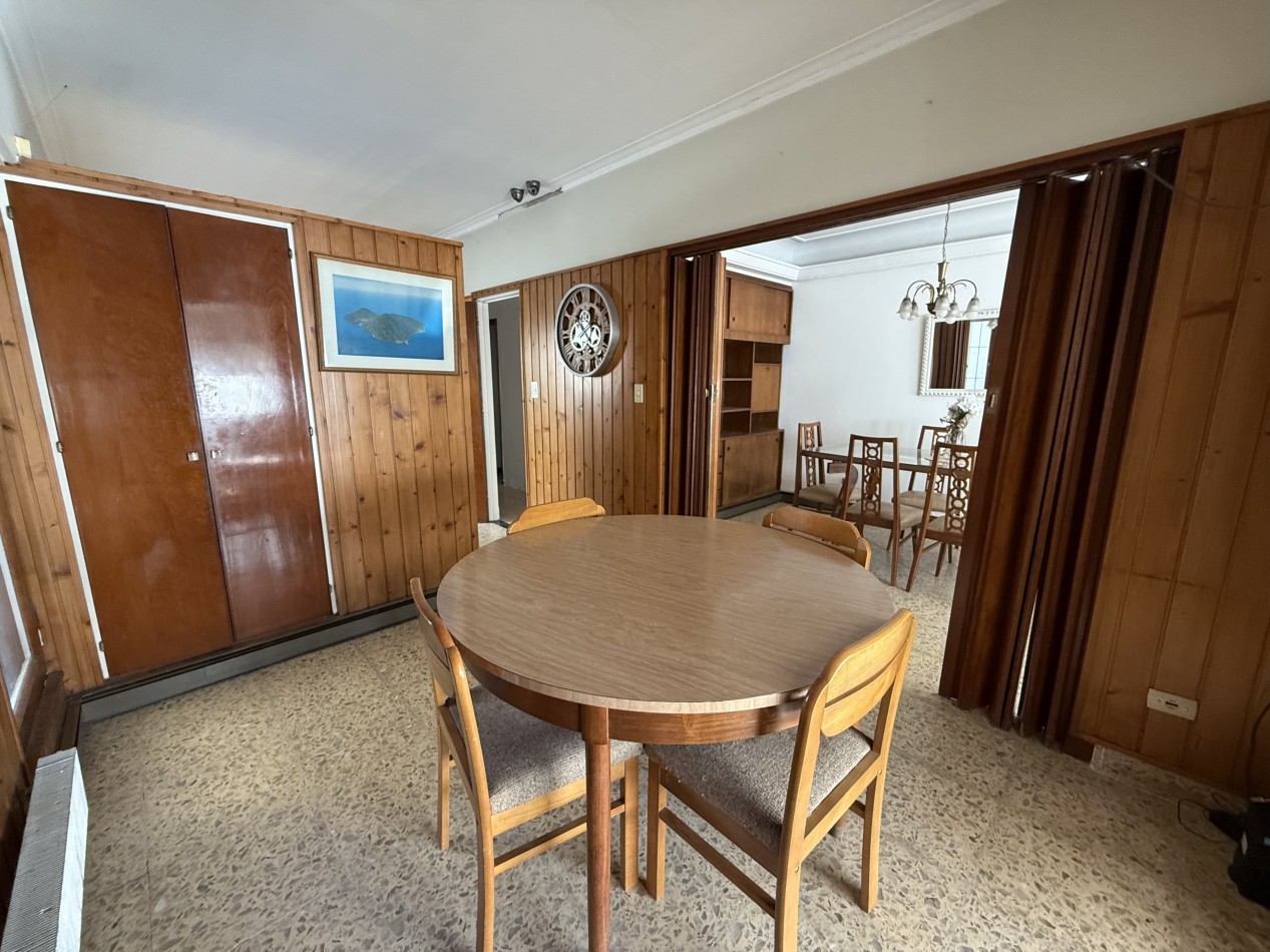 CHALET 3 AMBIENTES CON GARAGE, PATIO Y QUINCHO EN CHAUVIN. MAR DEL PLATA