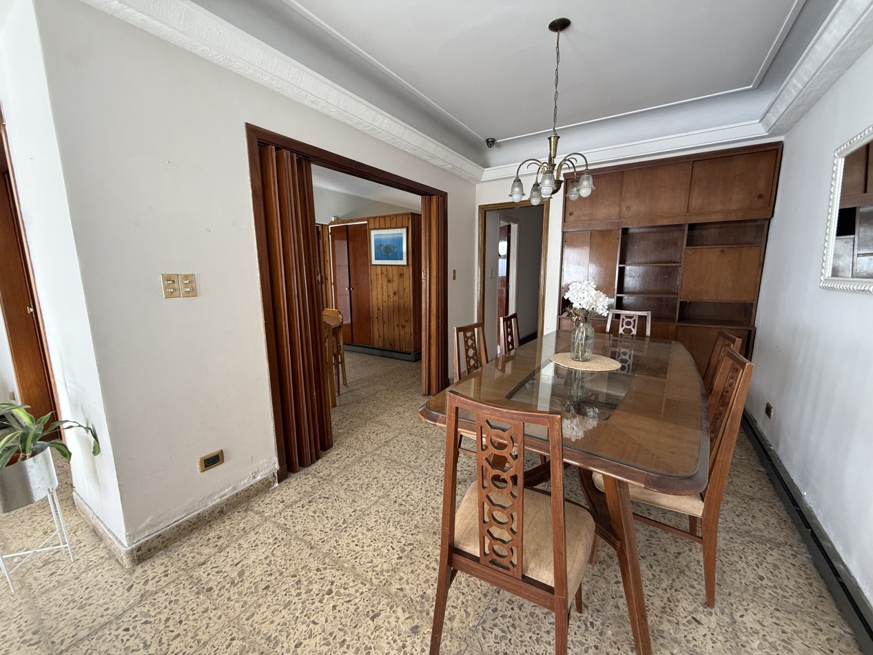 CHALET 3 AMBIENTES CON GARAGE, PATIO Y QUINCHO EN CHAUVIN. MAR DEL PLATA