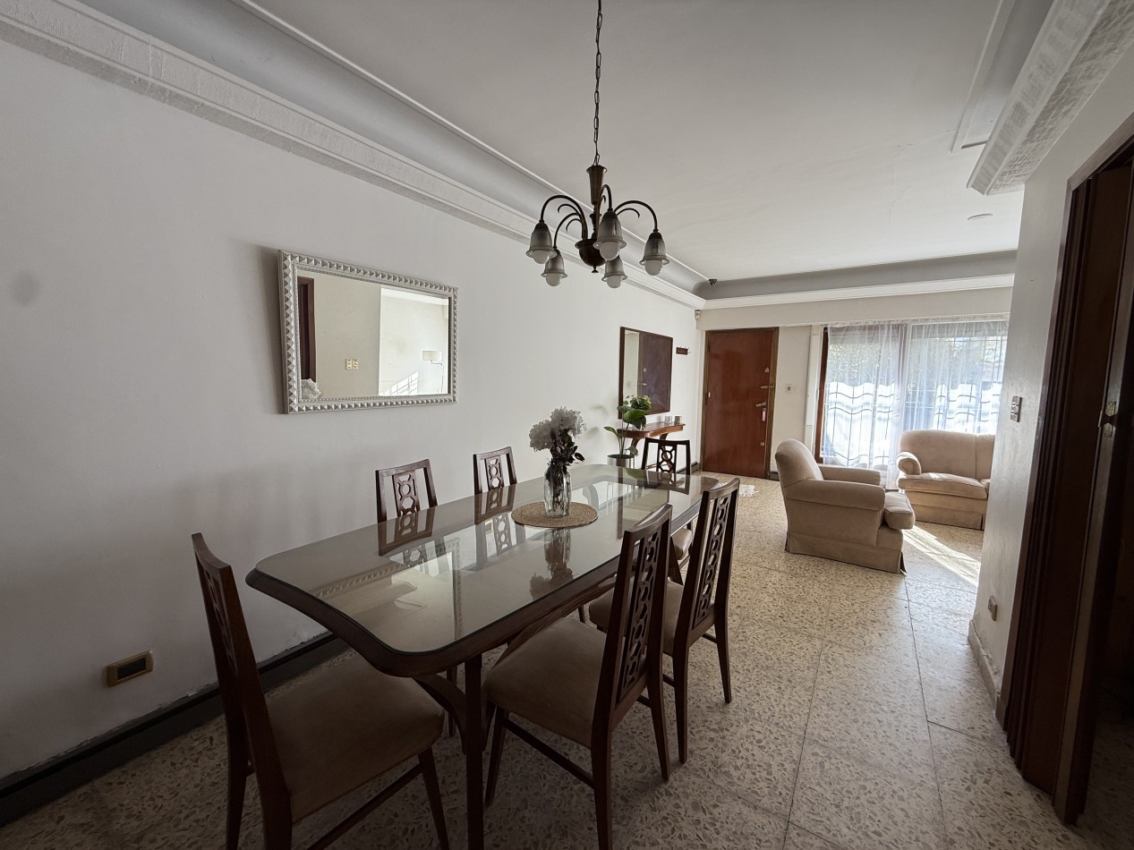 CHALET 3 AMBIENTES CON GARAGE, PATIO Y QUINCHO EN CHAUVIN. MAR DEL PLATA