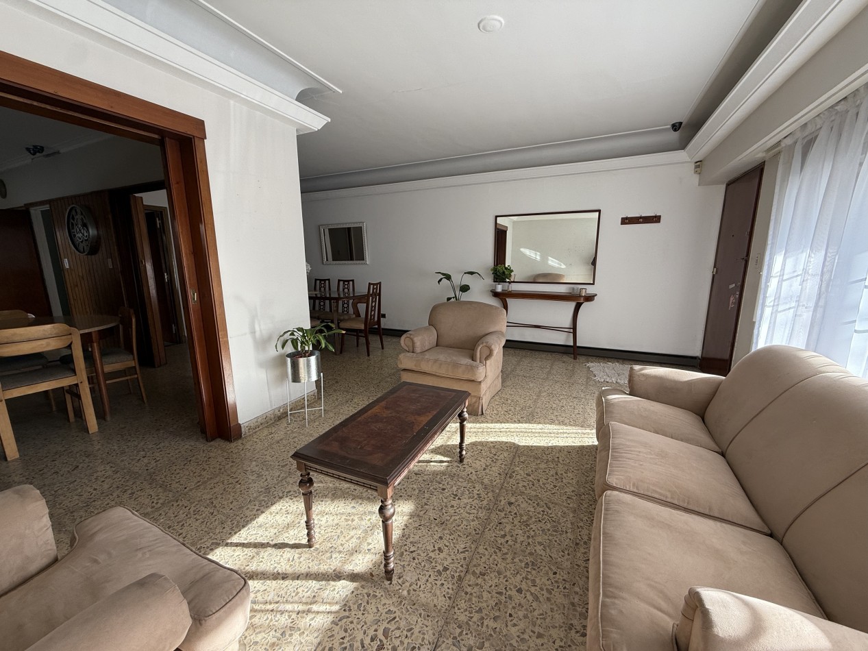 CHALET 3 AMBIENTES CON GARAGE, PATIO Y QUINCHO EN CHAUVIN. MAR DEL PLATA