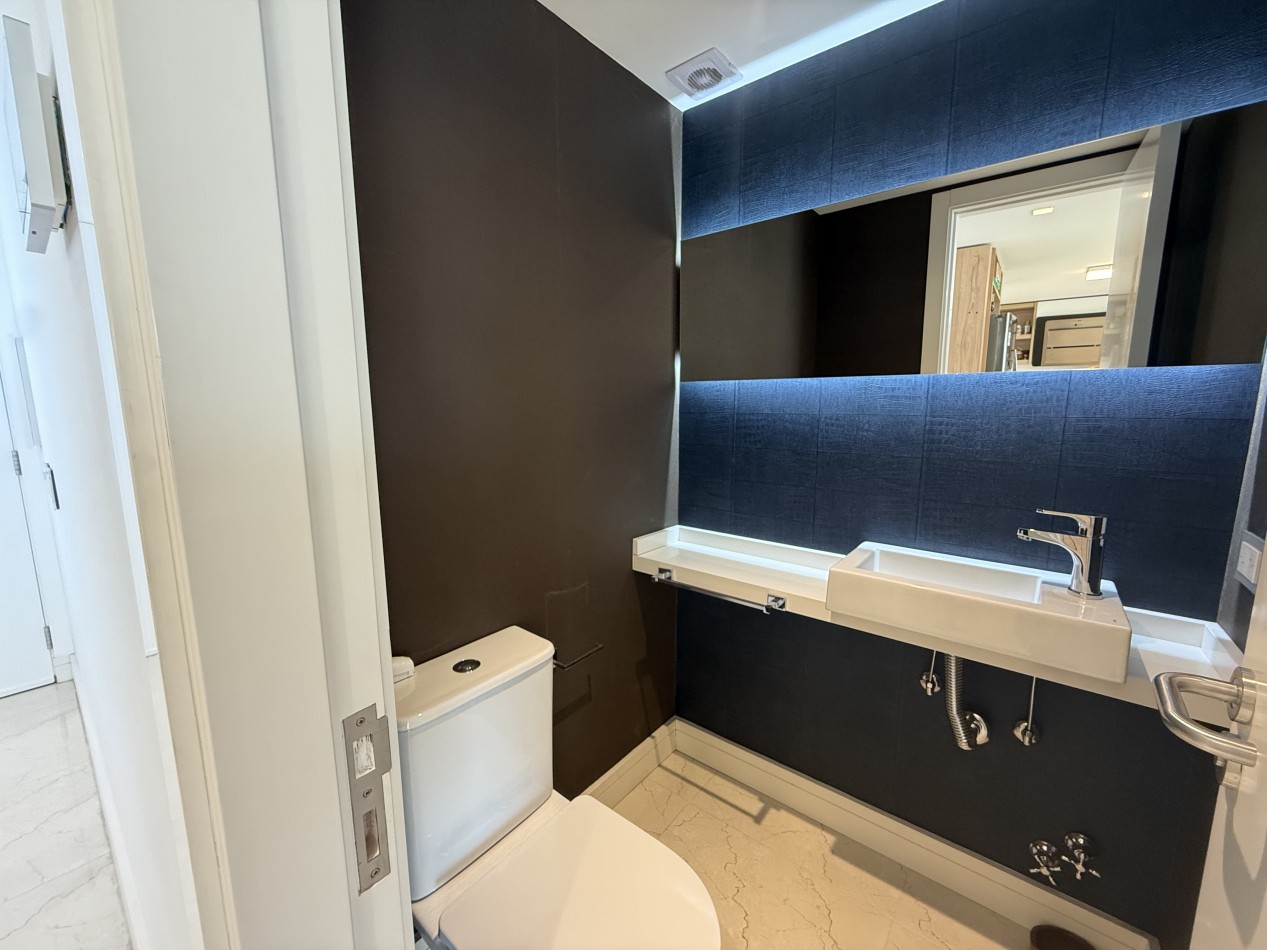 MODERNO SEMIPISO 2 AMBIENTES CON COCHERA Y BAULERA ZONA CHAUVIN. MAR DEL PLATA