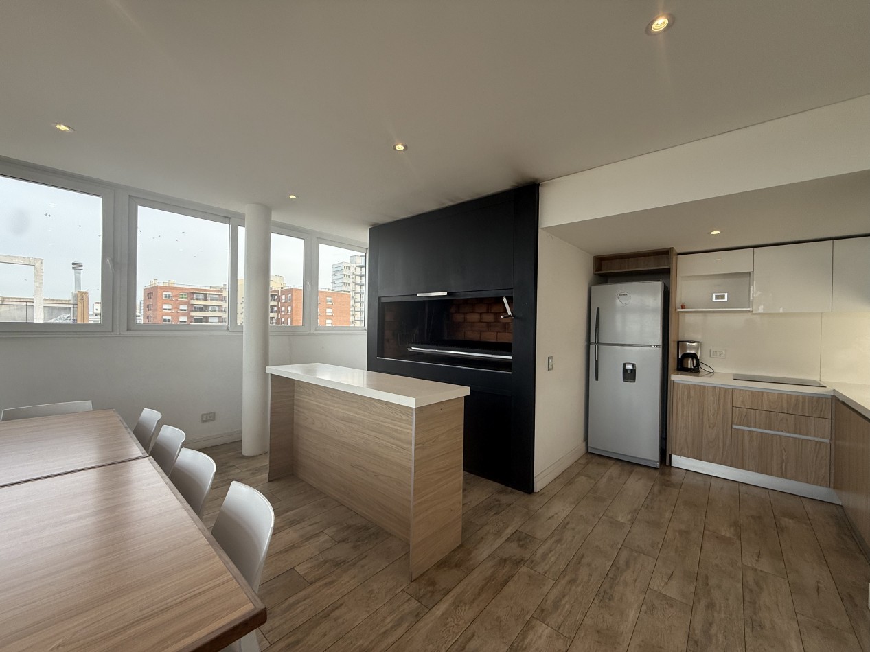MODERNO SEMIPISO 2 AMBIENTES CON COCHERA Y BAULERA ZONA CHAUVIN. MAR DEL PLATA