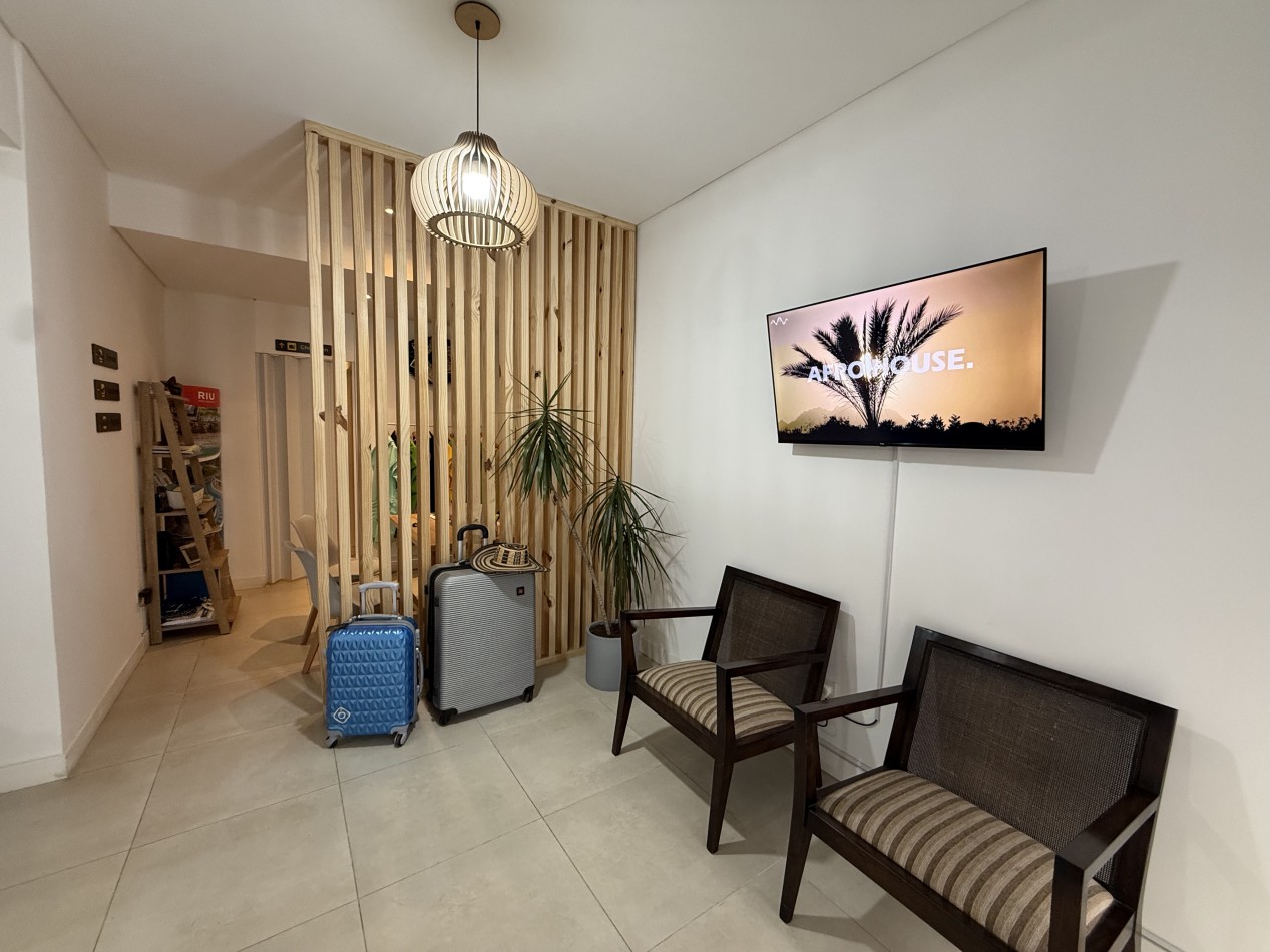 MODERNO LOCAL EN VENTA EN MACROCENTRO CON RENTA. MAR DEL PLATA