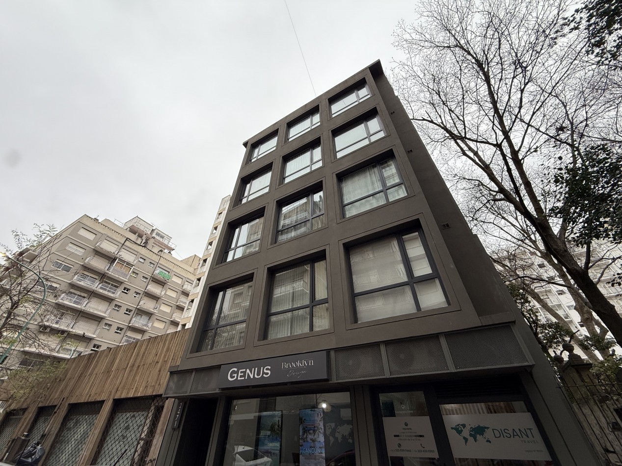 MODERNO LOCAL EN VENTA EN MACROCENTRO CON RENTA. MAR DEL PLATA