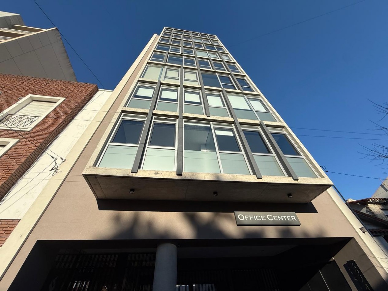 MODERNA OFICINA EN VENTA EN MACROCENTRO. MAR DEL PLATA