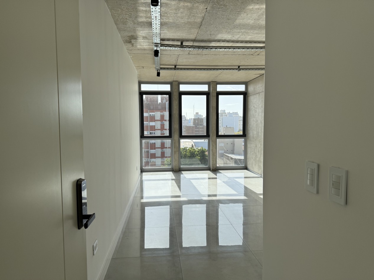 MODERNA OFICINA EN VENTA EN MACROCENTRO. MAR DEL PLATA