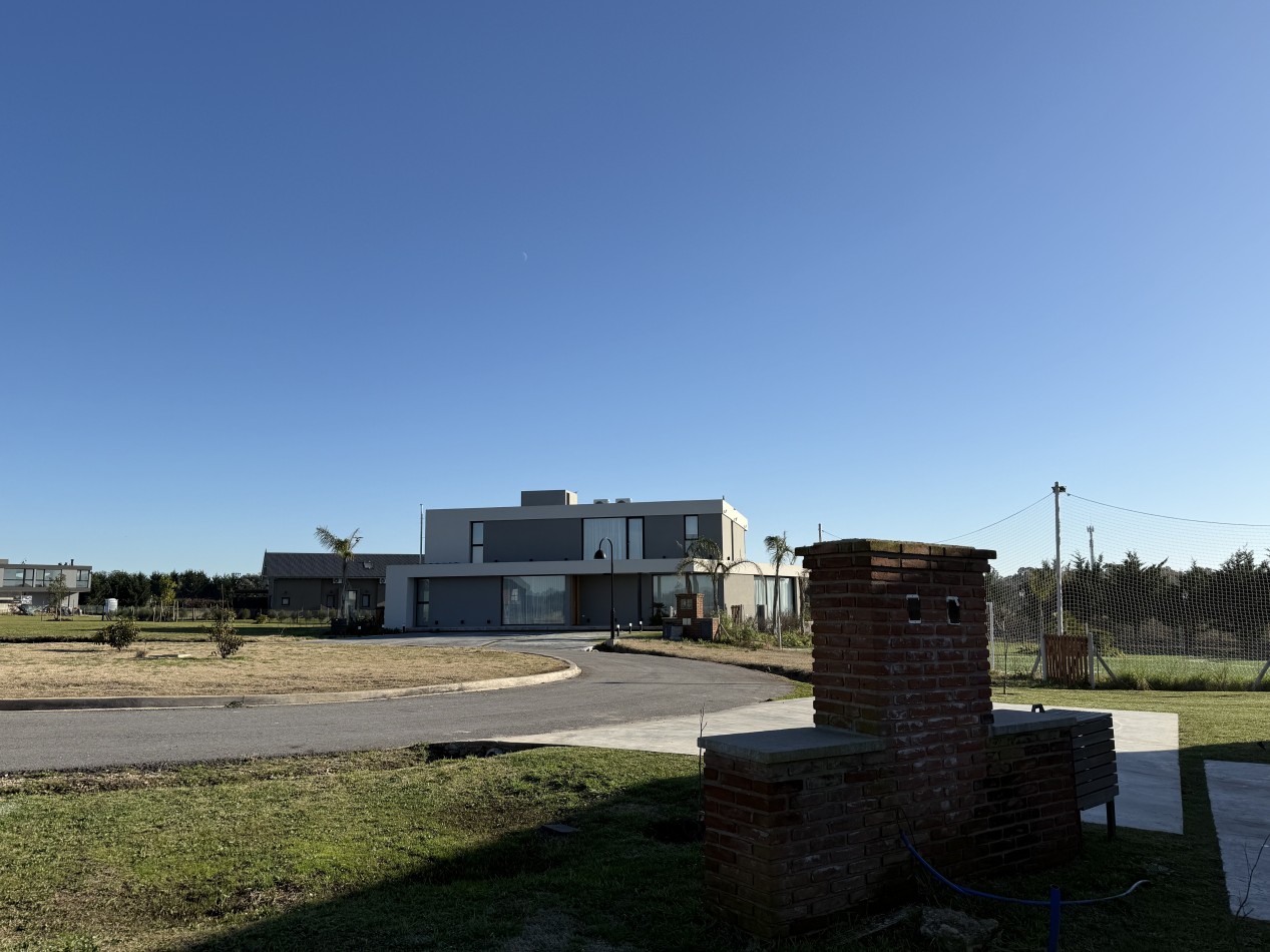 LOTE EN VENTA EN BARRIO PRIVADO CASONAS DEL HARAS. MAR DEL PLATA