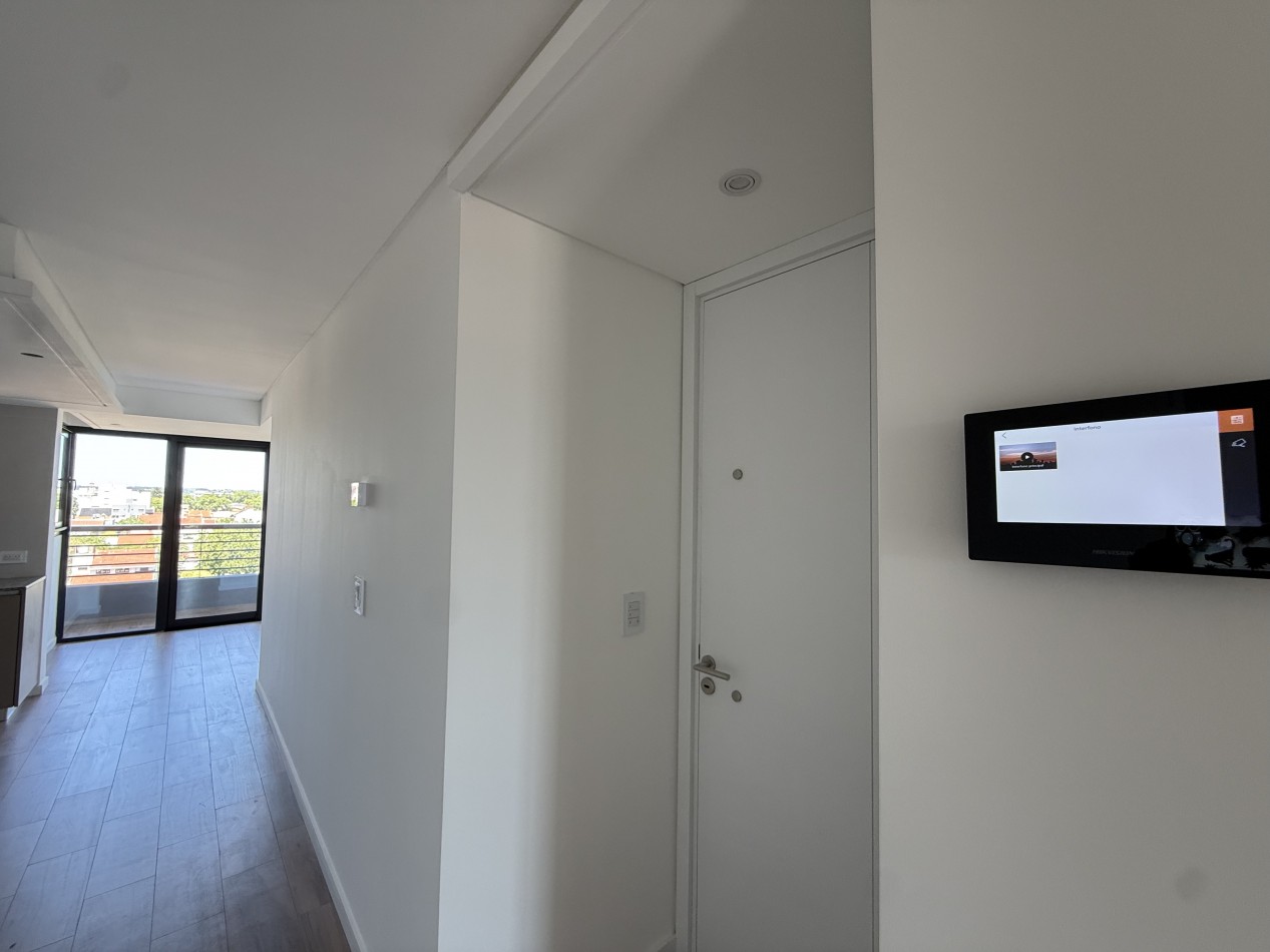 DEPARTAMENTO 2 AMBIENTES A ESTRENAR CON BALCON Y BAULERAS ZONA SAN JOSE. MAR DEL PLATA