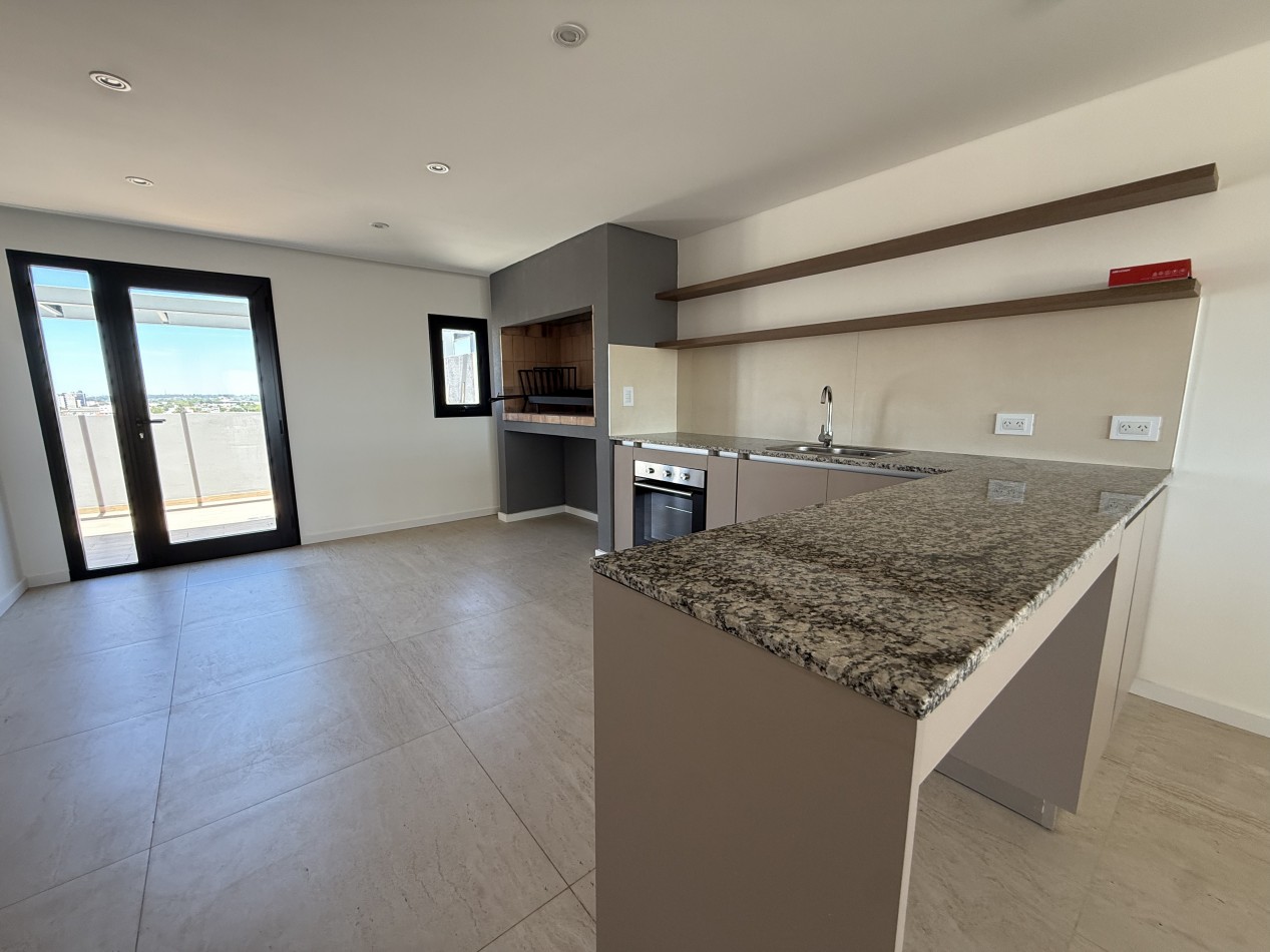DEPARTAMENTO 2 AMBIENTES A ESTRENAR CON BALCON Y BAULERAS ZONA SAN JOSE. MAR DEL PLATA
