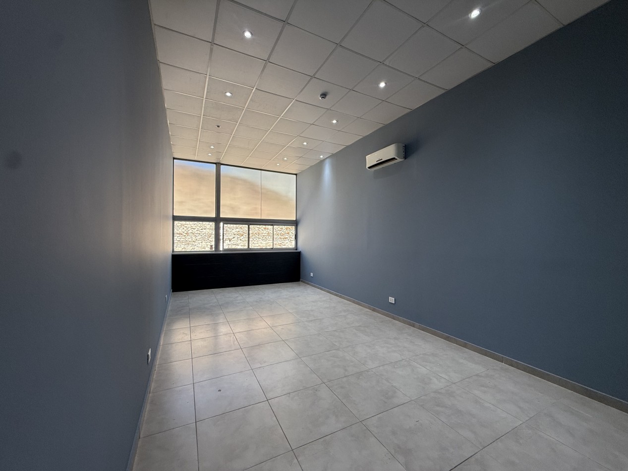 MODERNA OFICINA EN ALQUILER SIN EXPENSAS - ZONA CHAUVIN. MAR DEL PLATA