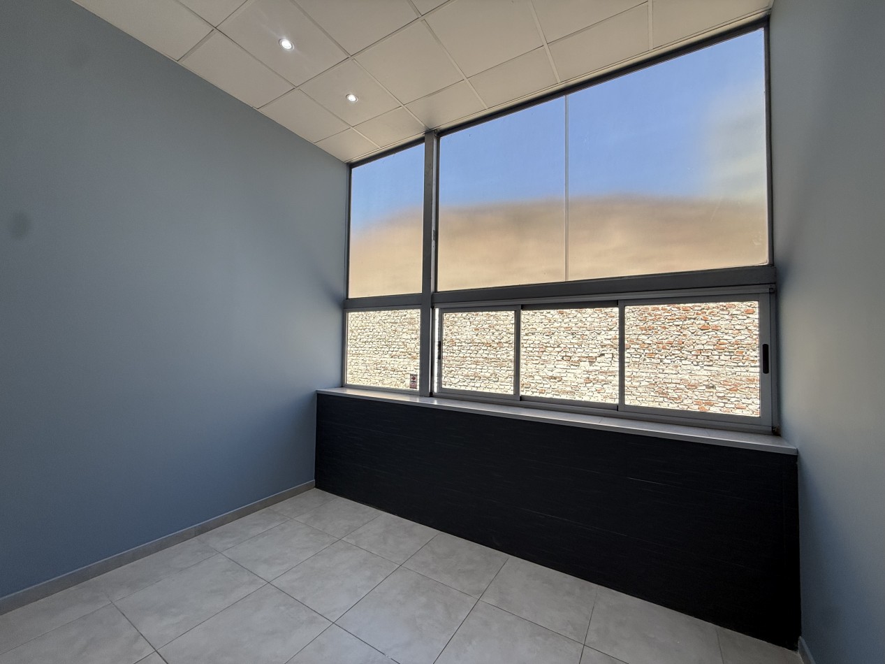 MODERNA OFICINA EN ALQUILER SIN EXPENSAS - ZONA CHAUVIN. MAR DEL PLATA