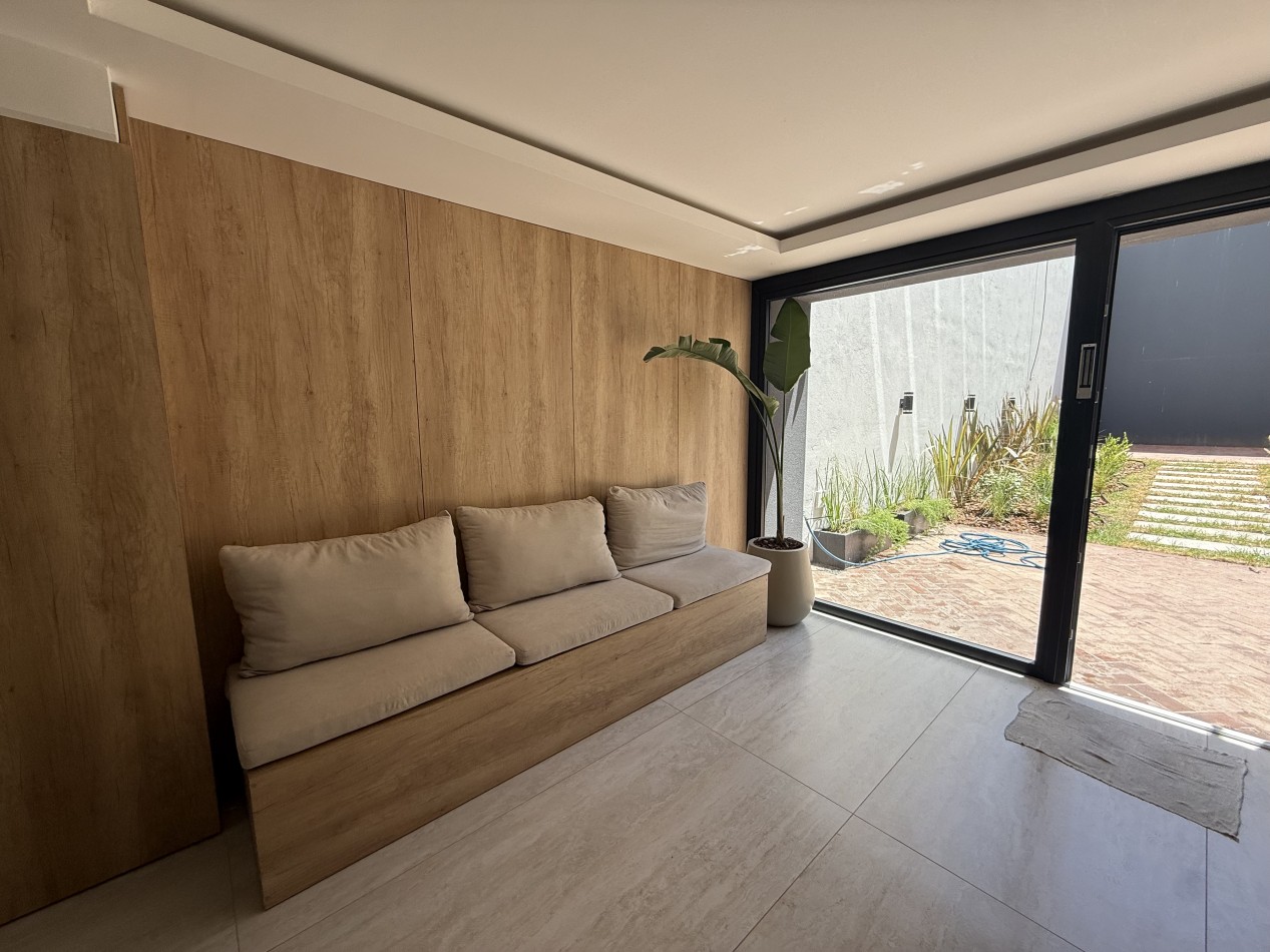 VENTA DEPARTAMENTO 2 AMBIENTES A ESTRENAR CON BALCON Y TERRAZA - EDIFICIO REDBRICKS. MAR DEL PLATA