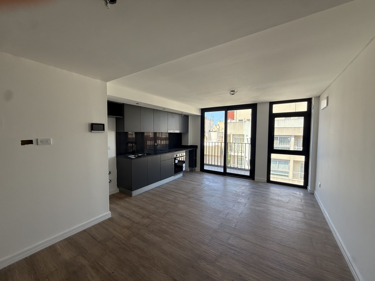 VENTA DEPARTAMENTO 2 AMBIENTES A ESTRENAR CON BALCON Y TERRAZA - EDIFICIO REDBRICKS. MAR DEL PLATA