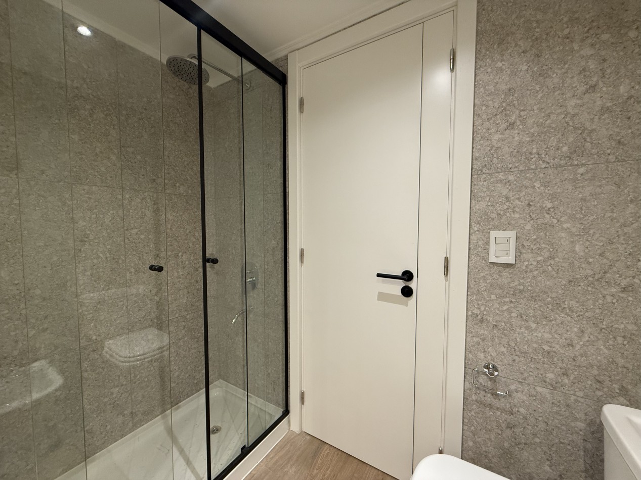 VENTA DEPARTAMENTO 2 AMBIENTES A ESTRENAR AMOBLADO Y CON BALCON -  TORRE REDBRICKS. MAR DEL PLATA