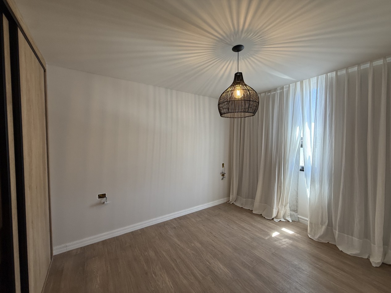 VENTA DEPARTAMENTO 2 AMBIENTES A ESTRENAR AMOBLADO Y CON BALCON -  TORRE REDBRICKS. MAR DEL PLATA