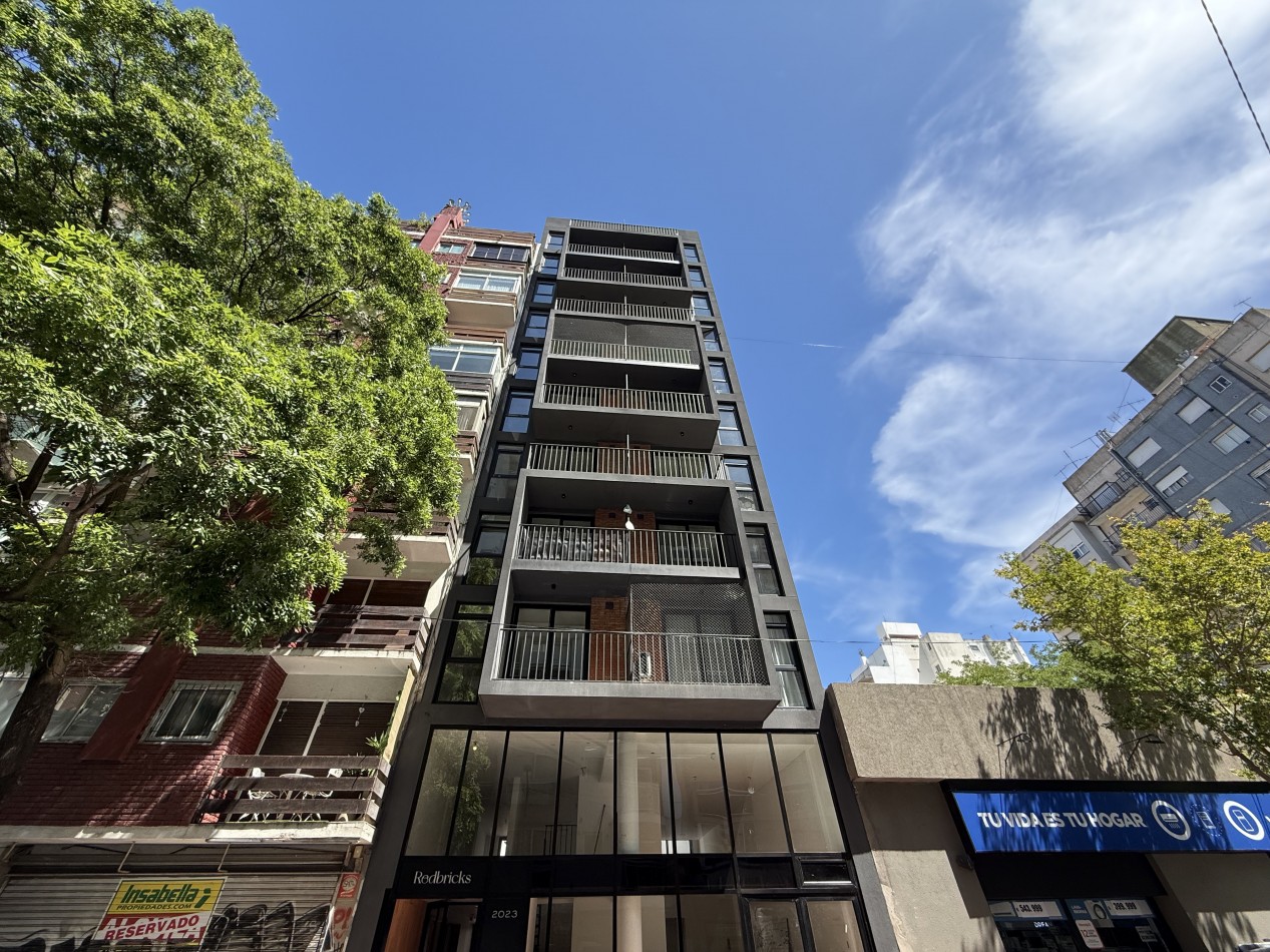 VENTA DEPARTAMENTO 2 AMBIENTES A ESTRENAR AMOBLADO Y CON BALCON -  TORRE REDBRICKS. MAR DEL PLATA