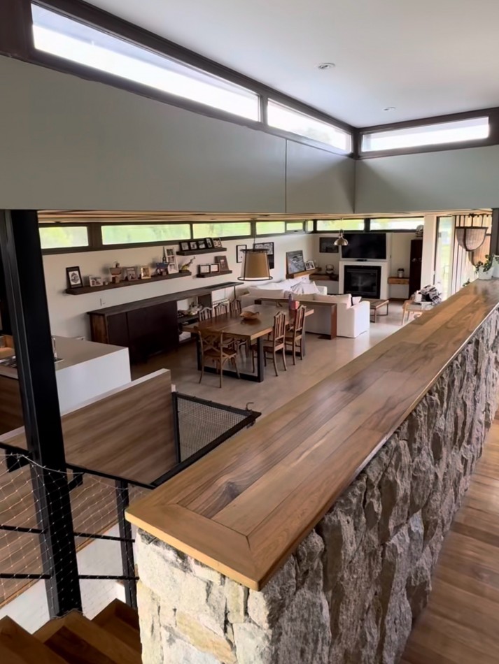 CASA DE CATEGORIA EN BARRIO PRIVADO ARENAS DEL SUR. MAR DEL PLATA