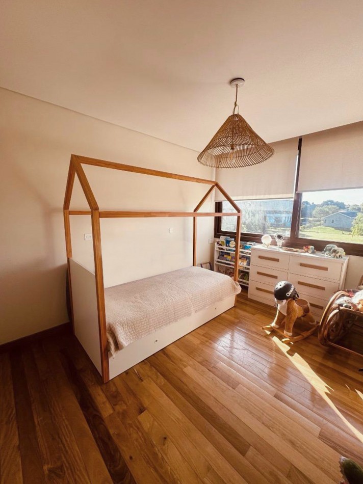 CASA DE CATEGORIA EN BARRIO PRIVADO ARENAS DEL SUR. MAR DEL PLATA