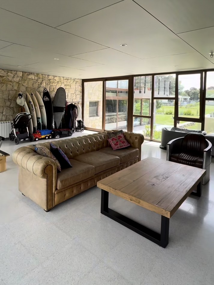 CASA DE CATEGORIA EN BARRIO PRIVADO ARENAS DEL SUR. MAR DEL PLATA