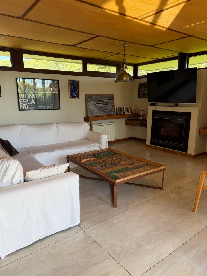 CASA DE CATEGORIA EN BARRIO PRIVADO ARENAS DEL SUR. MAR DEL PLATA