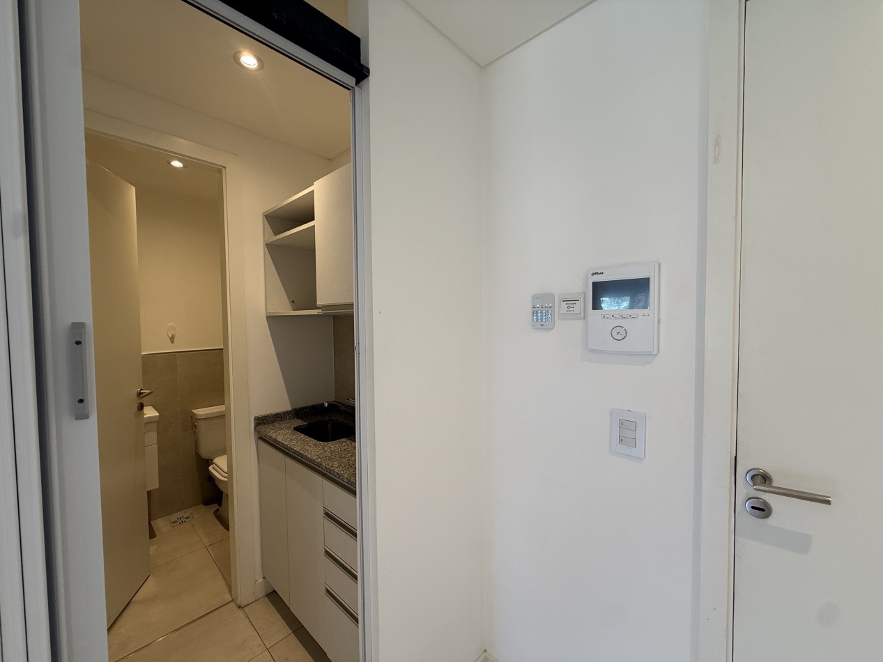 OFICINA EN ALQUILER SIN EXPENSAS SOBRE AV. JUAN B JUSTO. MAR DEL PLATA