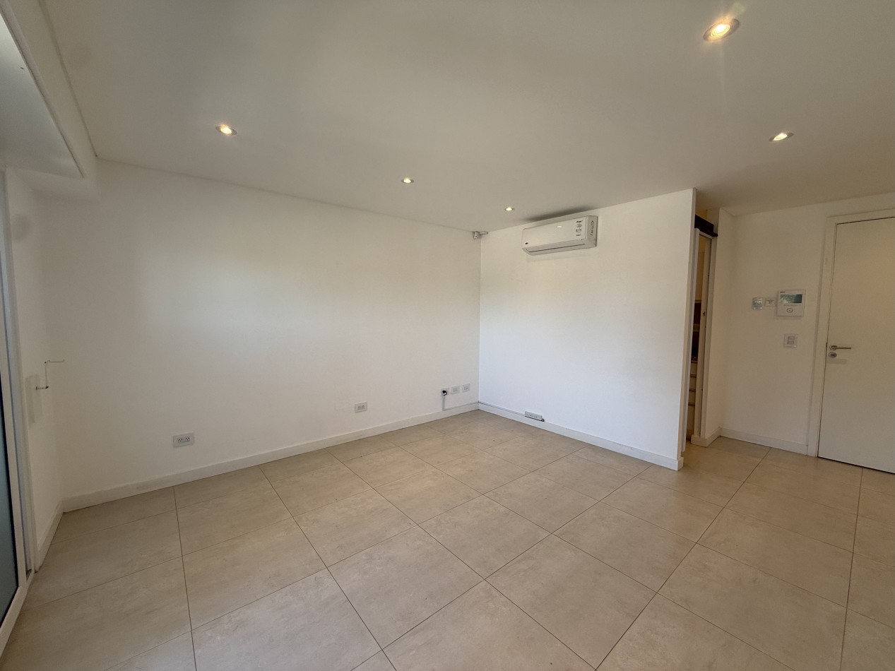 OFICINA EN ALQUILER SIN EXPENSAS SOBRE AV. JUAN B JUSTO. MAR DEL PLATA