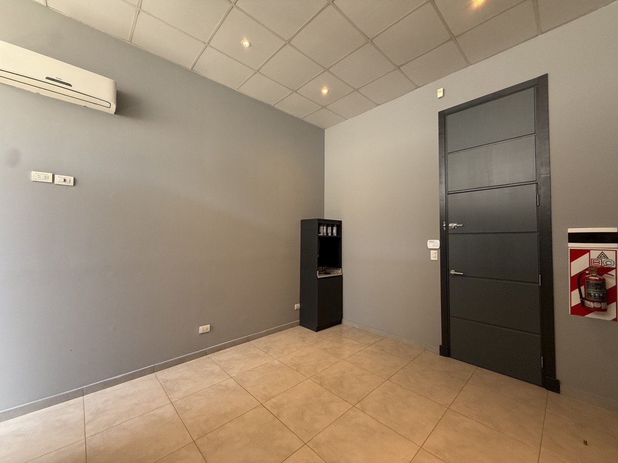 ALQUILER OFICINA SIN EXPENSAS EN BARRIO CHAUVIN. MAR DEL PLATA