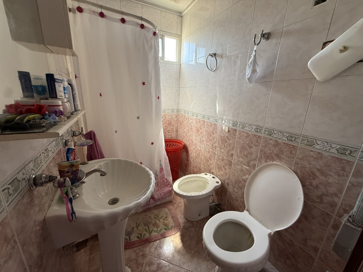 VENTA PROPIEDAD EN BLOCK- 4 LOCALES + PH 3 AMBIENTES APTO CREDITO. MAR DEL PLATA