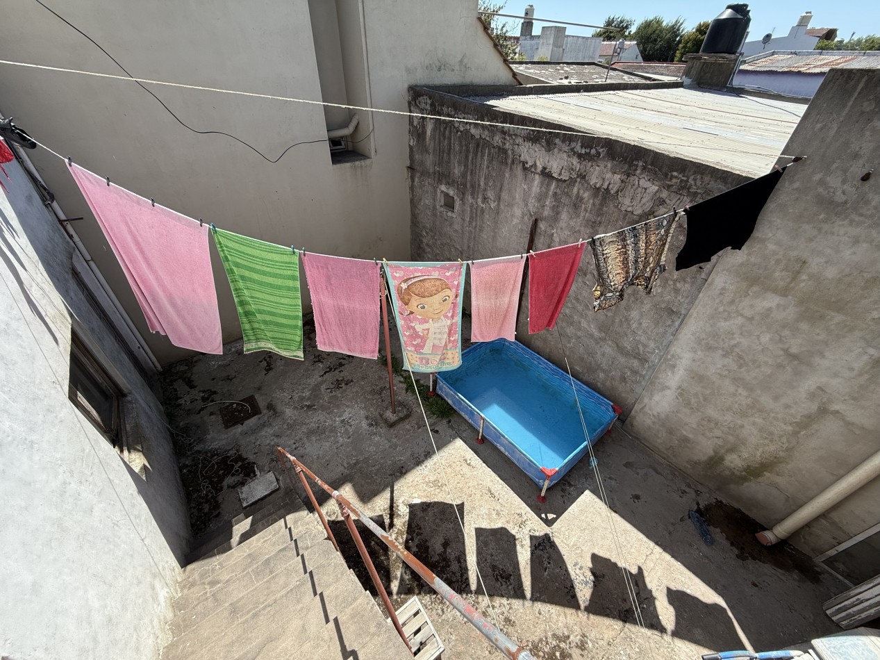 VENTA PROPIEDAD EN BLOCK- 4 LOCALES + PH 3 AMBIENTES APTO CREDITO. MAR DEL PLATA