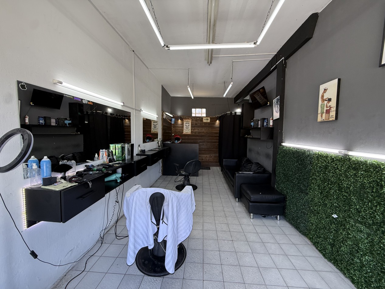 VENTA PROPIEDAD EN BLOCK- 4 LOCALES + PH 3 AMBIENTES APTO CREDITO. MAR DEL PLATA