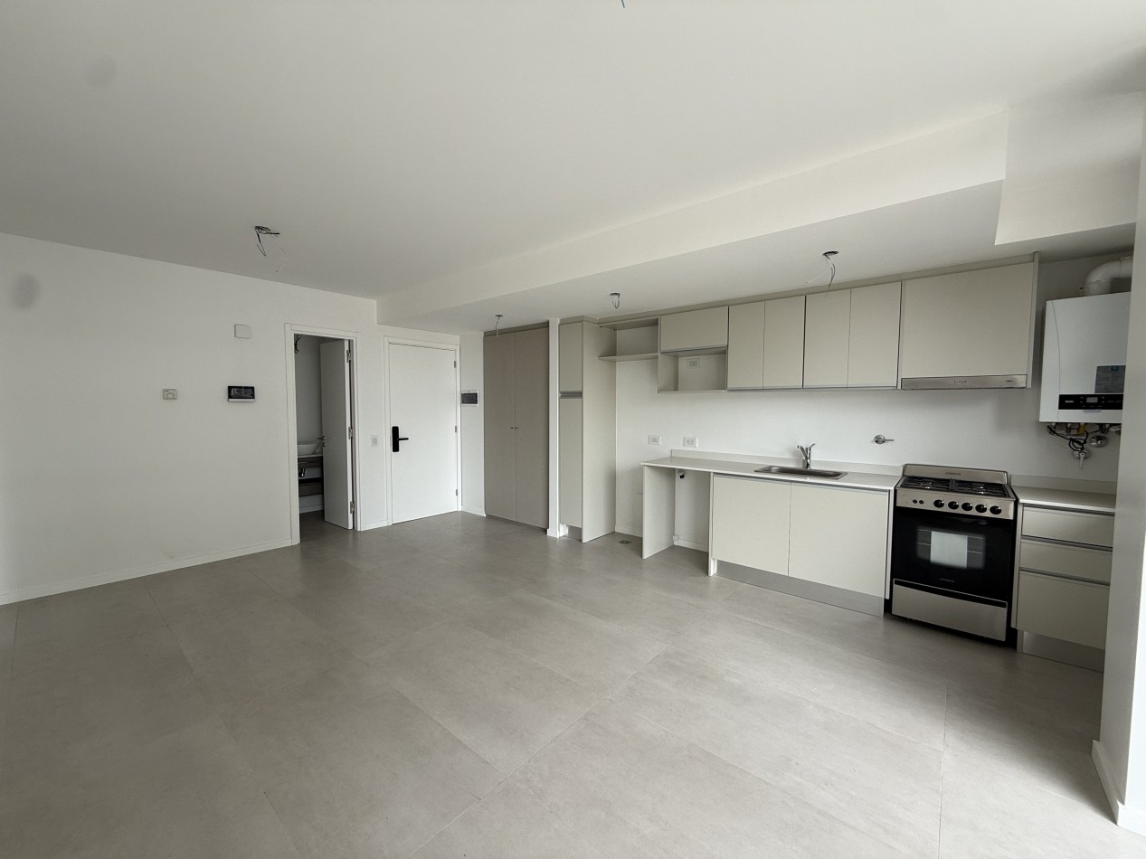 VENTA DEPARTAMENTO 2 AMBIENTES DE CATEGORIA CON COCHERA Y AMENITIES EN GUEMES. MAR DEL PLATA