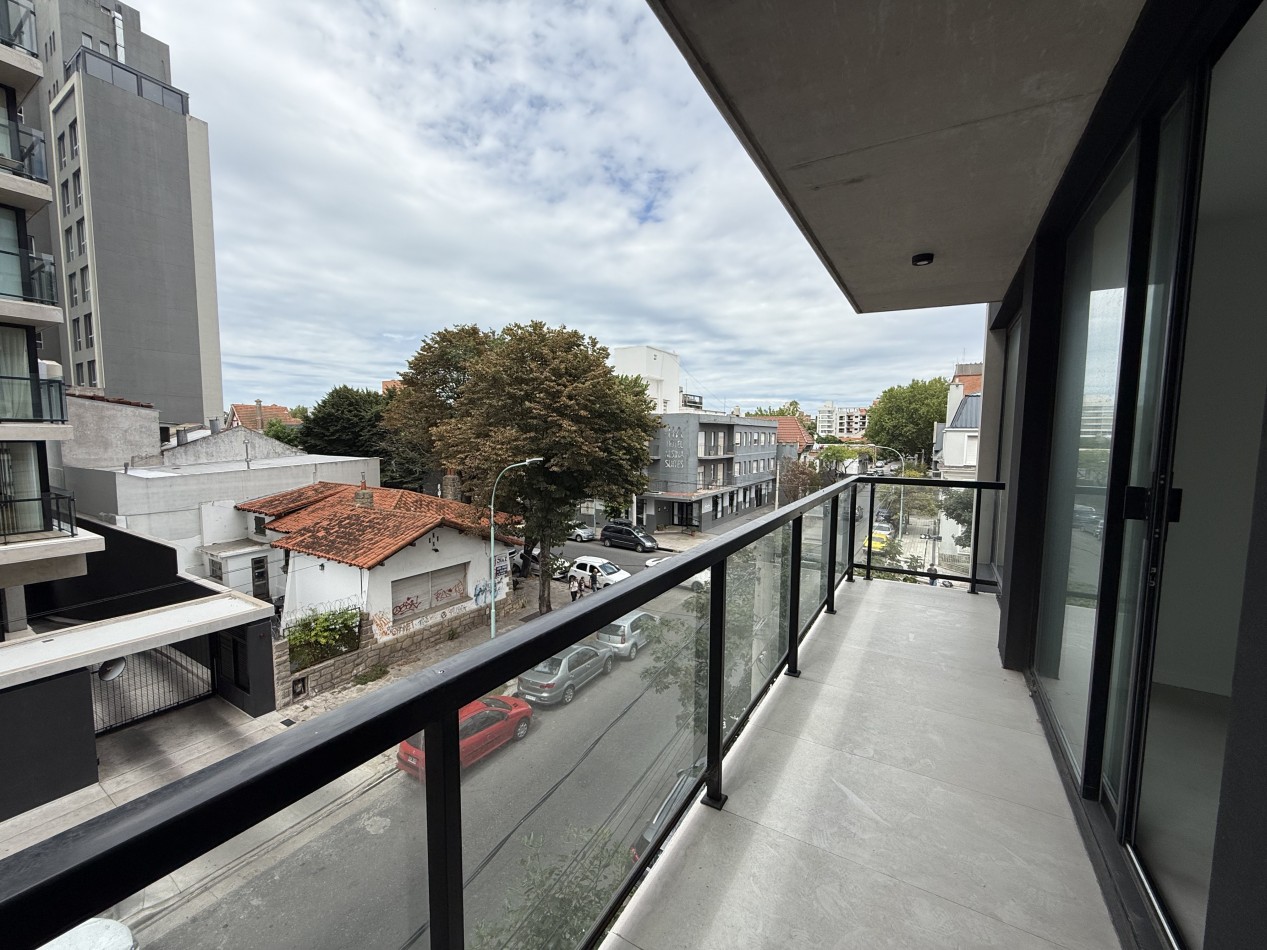 VENTA DEPARTAMENTO 2 AMBIENTES DE CATEGORIA CON COCHERA Y AMENITIES EN GUEMES. MAR DEL PLATA