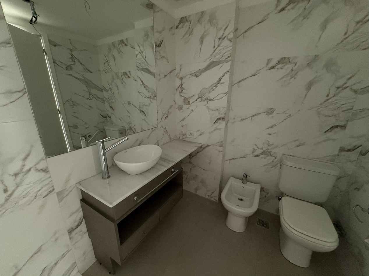 VENTA DEPARTAMENTO 2 AMBIENTES DE CATEGORIA CON COCHERA Y AMENITIES EN GUEMES. MAR DEL PLATA