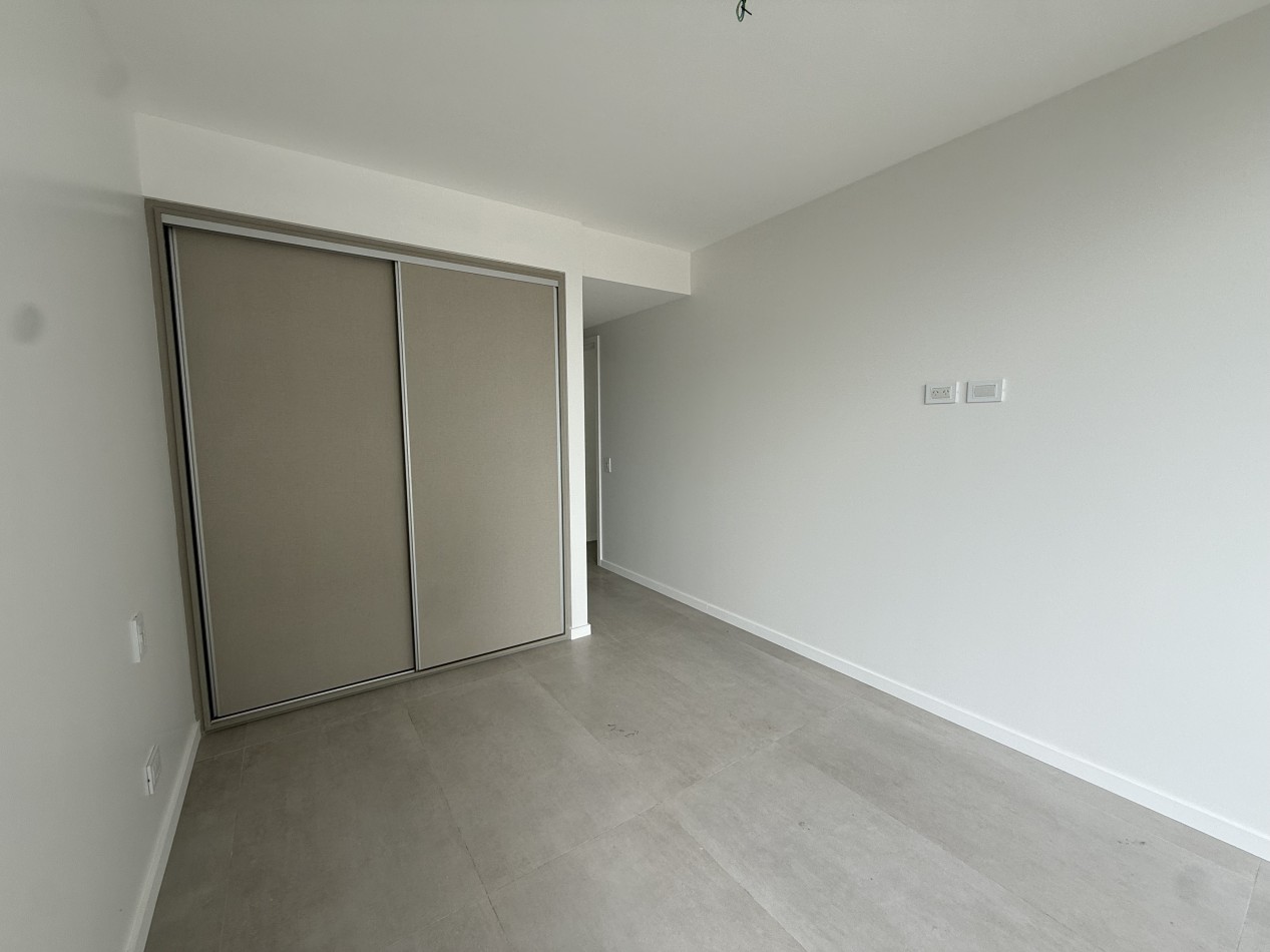 VENTA DEPARTAMENTO 2 AMBIENTES DE CATEGORIA CON COCHERA Y AMENITIES EN GUEMES. MAR DEL PLATA