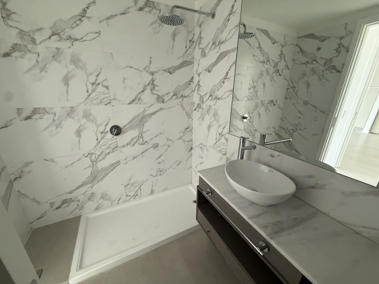 VENTA DEPARTAMENTO 2 AMBIENTES DE CATEGORIA CON COCHERA Y AMENITIES EN GUEMES. MAR DEL PLATA