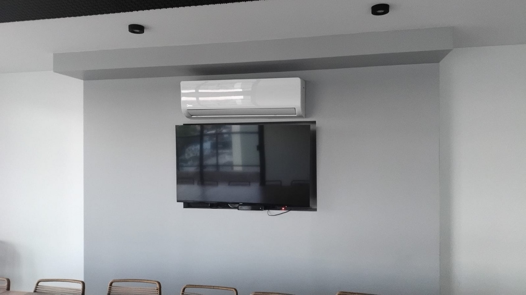 VENTA DEPARTAMENTO 2 AMBIENTES DE CATEGORIA CON COCHERA Y AMENITIES EN GUEMES. MAR DEL PLATA