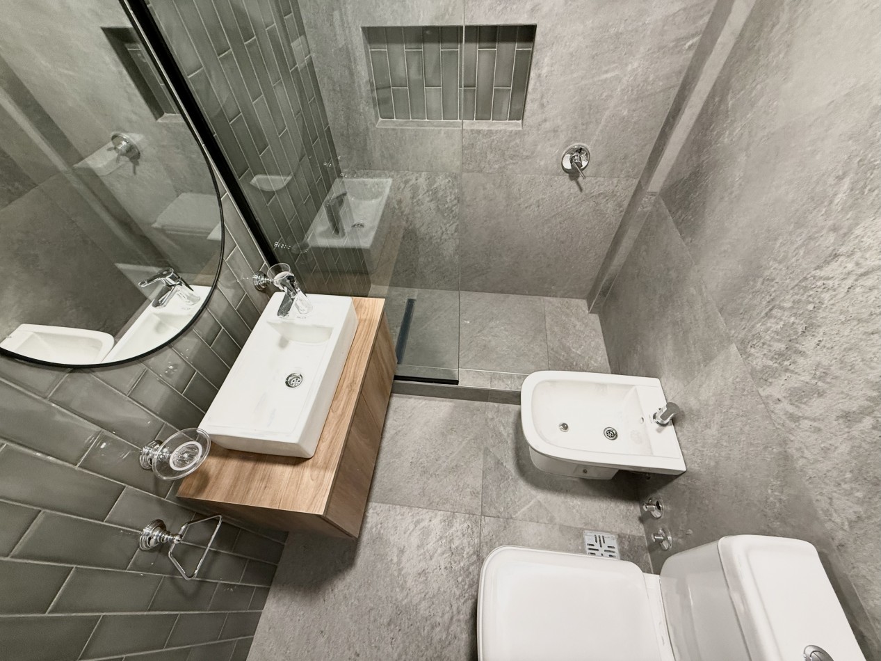 VENTA DEPARTAMENTO 3 AMBIENTES RECICLADO Y AMOBLADO CON BALCON. MAR DEL PLATA