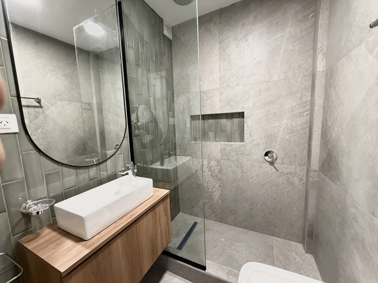 VENTA DEPARTAMENTO 3 AMBIENTES RECICLADO Y AMOBLADO CON BALCON. MAR DEL PLATA