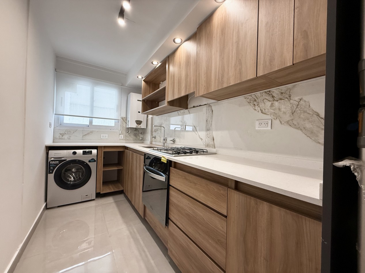 VENTA DEPARTAMENTO 3 AMBIENTES RECICLADO Y AMOBLADO CON BALCON. MAR DEL PLATA