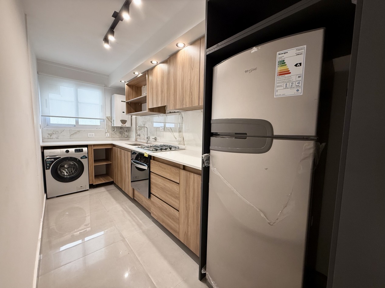 VENTA DEPARTAMENTO 3 AMBIENTES RECICLADO Y AMOBLADO CON BALCON. MAR DEL PLATA