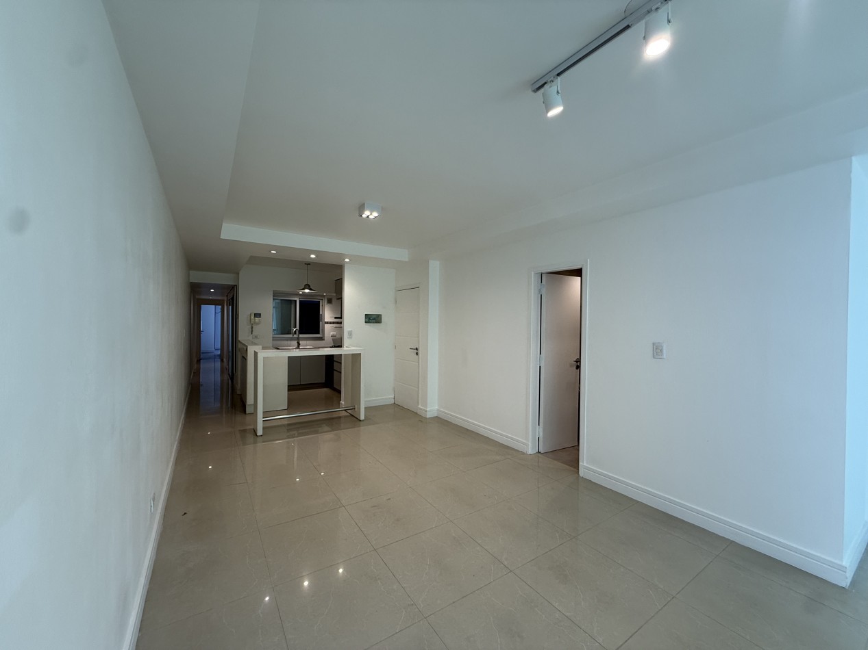 VENTA DEPARTAMENTO 3 AMBIENTES EN EDIFICIO LINEHOUSE CON COCHERA - PLAZA MITRE. MAR DEL PLATA