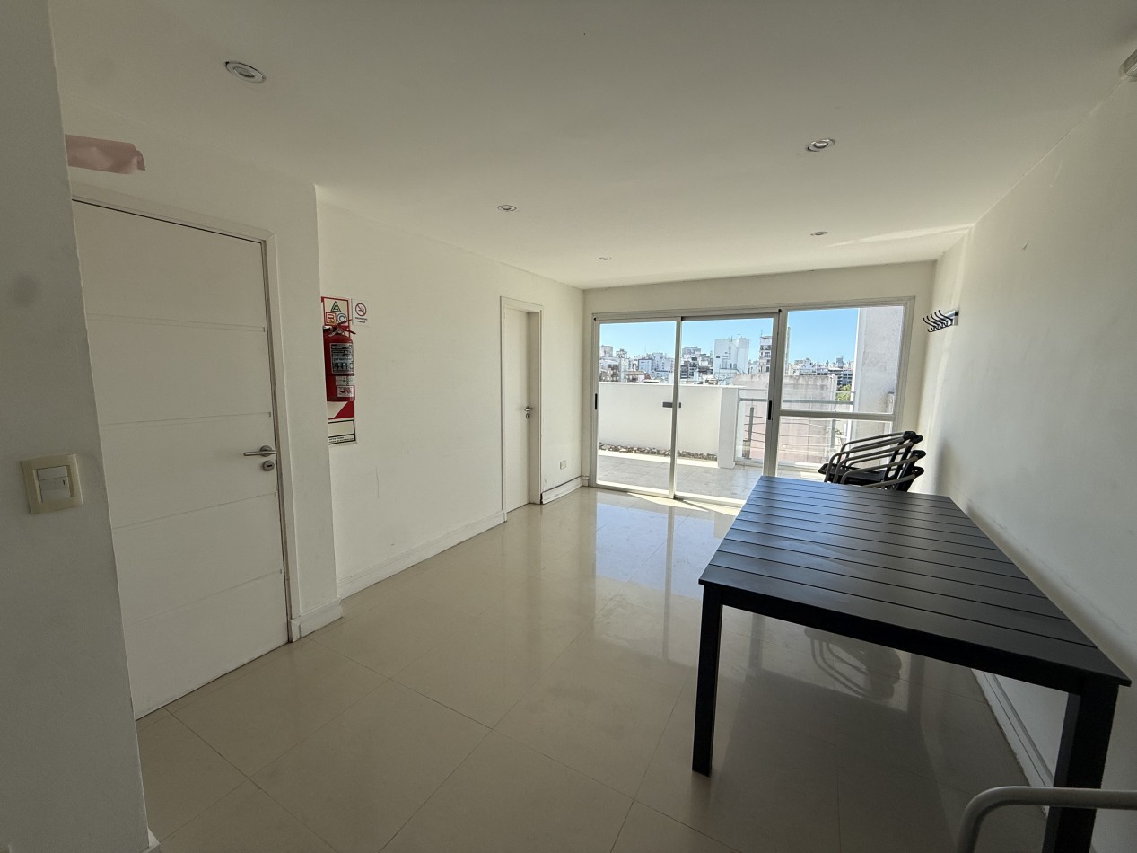 VENTA DEPARTAMENTO 3 AMBIENTES EN EDIFICIO LINEHOUSE CON COCHERA - PLAZA MITRE. MAR DEL PLATA