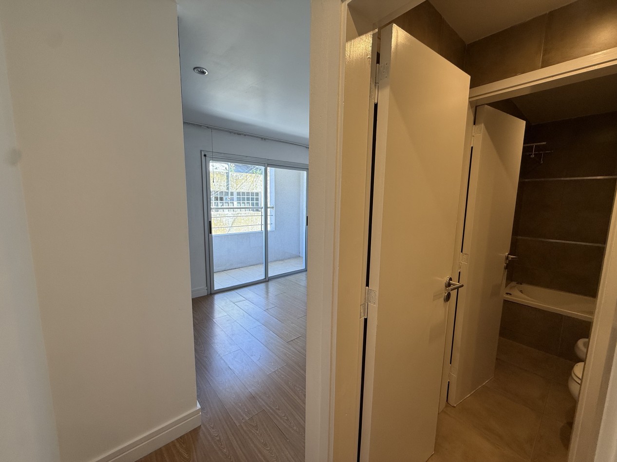 VENTA DEPARTAMENTO 3 AMBIENTES EN EDIFICIO LINEHOUSE CON COCHERA - PLAZA MITRE. MAR DEL PLATA