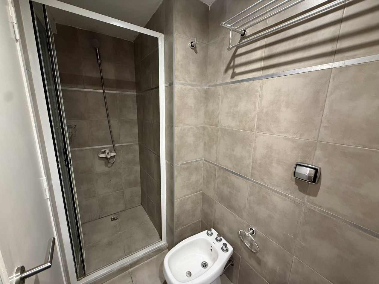 VENTA DEPARTAMENTO 3 AMBIENTES EN EDIFICIO LINEHOUSE CON COCHERA - PLAZA MITRE. MAR DEL PLATA