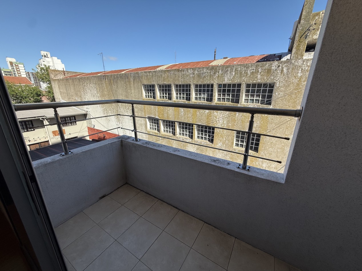 VENTA DEPARTAMENTO 3 AMBIENTES EN EDIFICIO LINEHOUSE CON COCHERA - PLAZA MITRE. MAR DEL PLATA