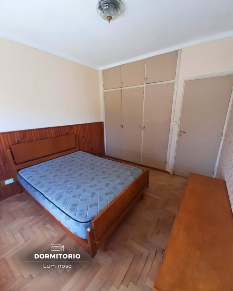 CHALET SOBRE AV PASO, BARRIO CHAUVIN  