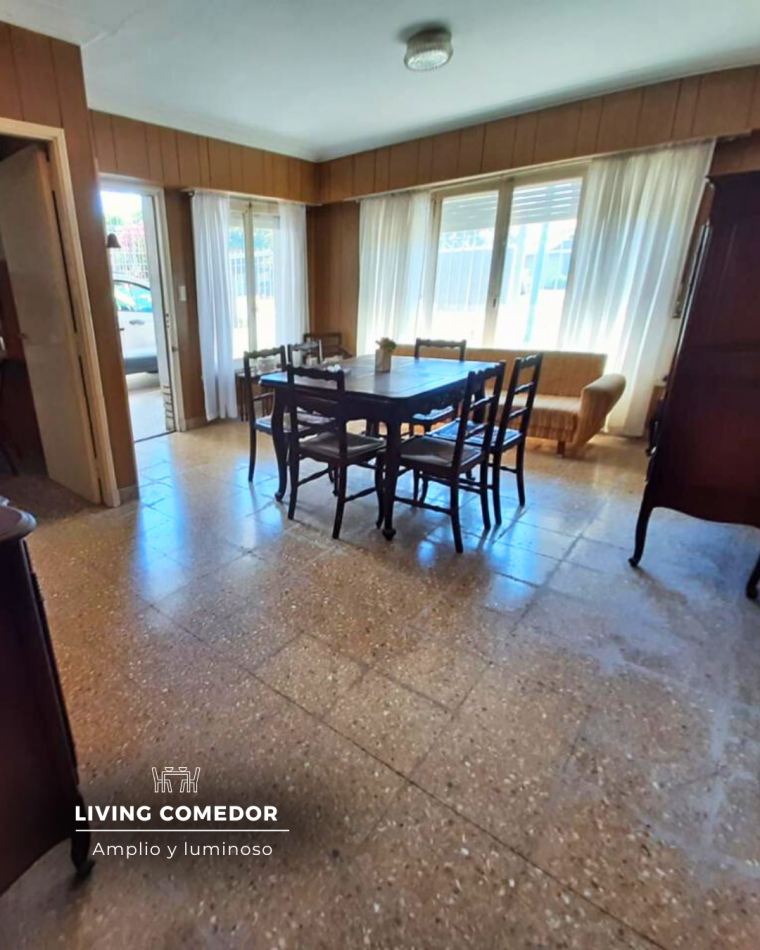 CHALET SOBRE AV PASO, BARRIO CHAUVIN  