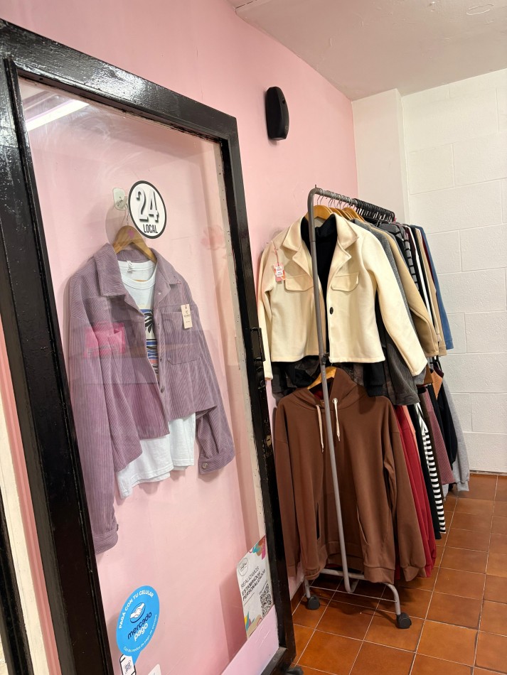 Venta local en galeria - Apto a credito. Mar del Plata