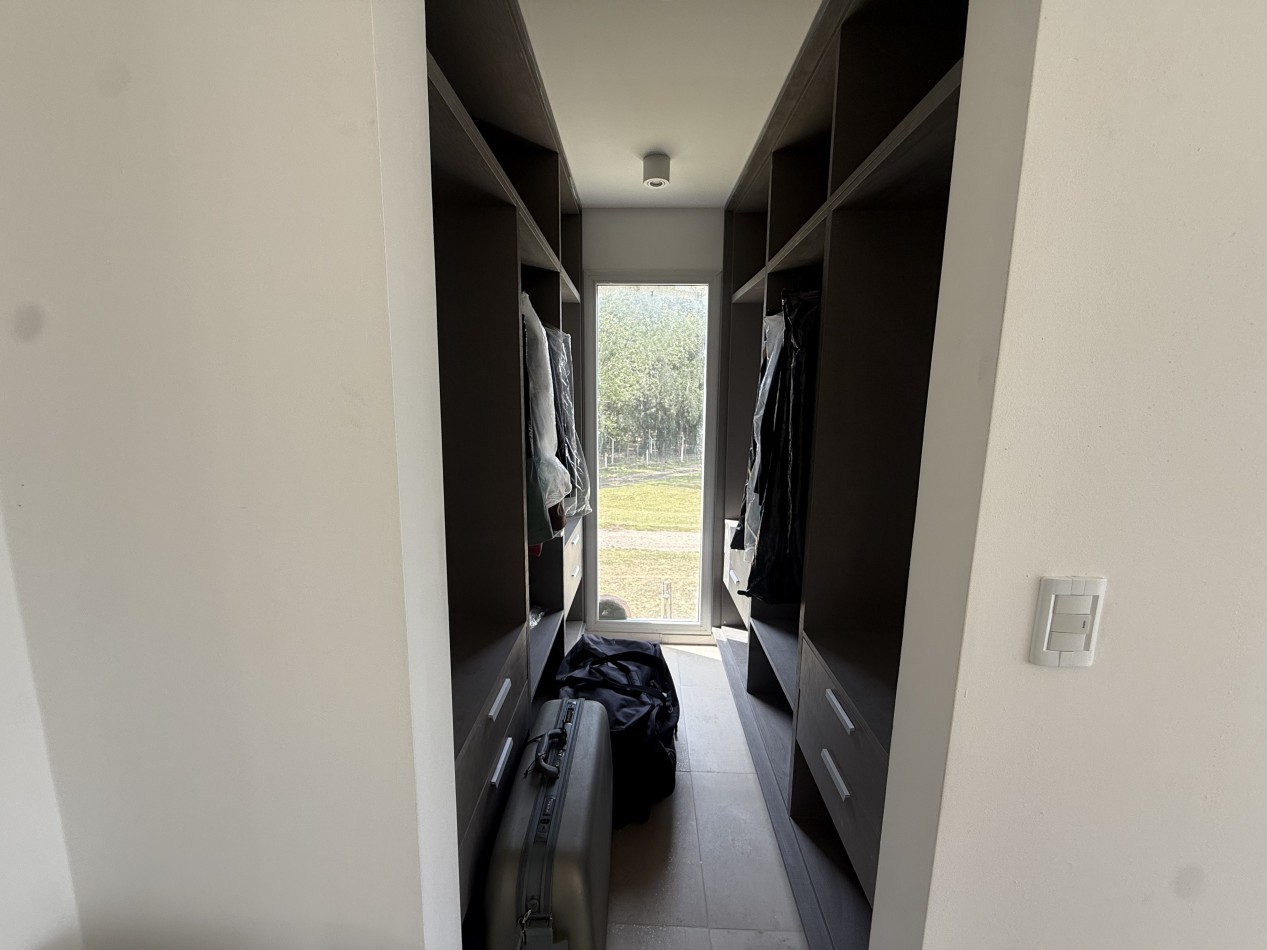 VENTA MODERNA CASA EN BARRIO PRIVADO TIERRAS DEL MAR. MAR DEL PLATA